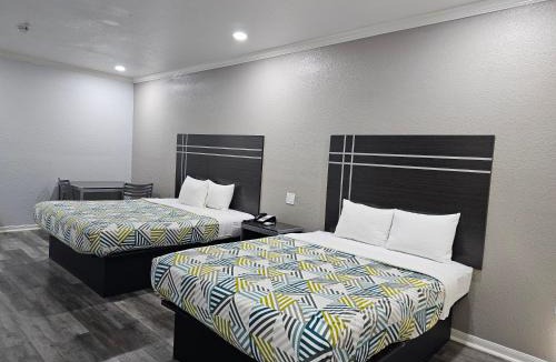 Houston Hotel | Motel 6 Houston, TX - Hwy 249 and Fallbrook