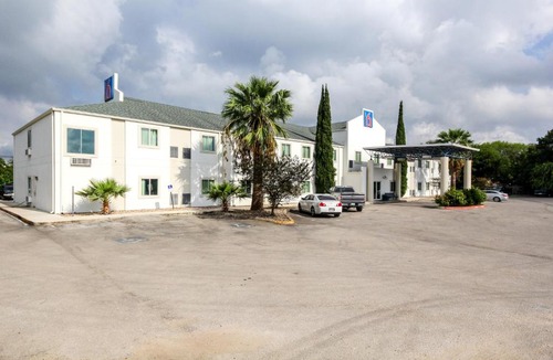 New Braunfels Hotel | Motel 6 New Braunfels