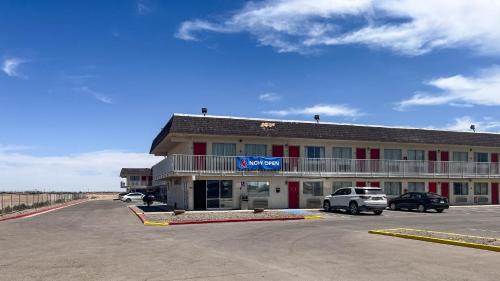 Pecos Hotel | Motel 6 - Pecos, TX