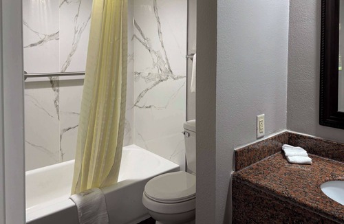 Tallahassee Hotel | Motel 6 Tallahassee, FL – North Monroe