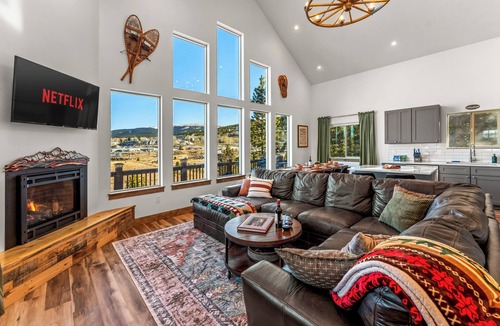 Leadville Ski Chalet | Mountain Chalet! Hot Tub, Sauna, Game Room, Pets