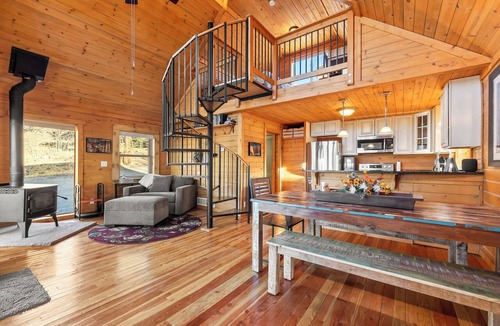 Indian Mountain Cabin | Mountain Retreat on 3 Acres with Stunning Views