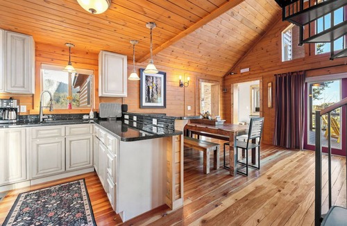 Indian Mountain Cabin | Mountain Retreat on 3 Acres with Stunning Views