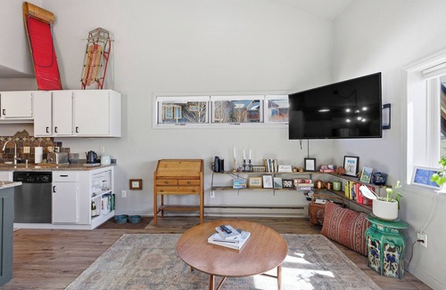 Crested Butte Condo | Mountain Retreat Pet Friendly Condo in Mt. Crested Butte