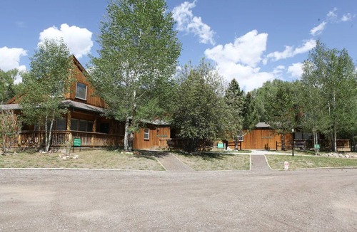 Salida Ski Chalet | Mt. Oxford Chalet at Creekside chalets