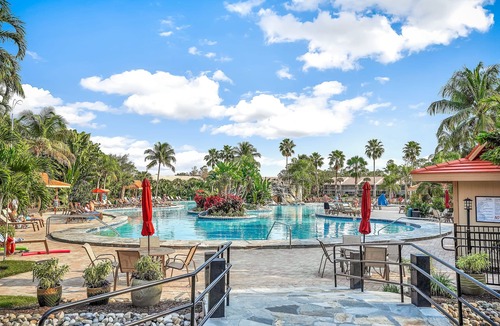Naples Condo | Naples 2/2 Updated Waterfront Condo in Falling Waters Rosewood Community