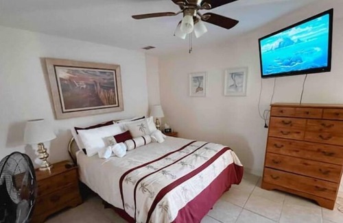 Weeki Wachee Gardens House | Nature Coast Retreats in beautiful Weeki Wachee, Florida