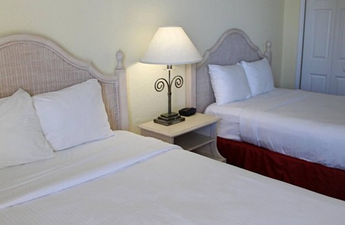 Bostroms Resort | Nature Escape! 4 Beautiful Units w/Kitchen, Beachfront, Surfing, Pool