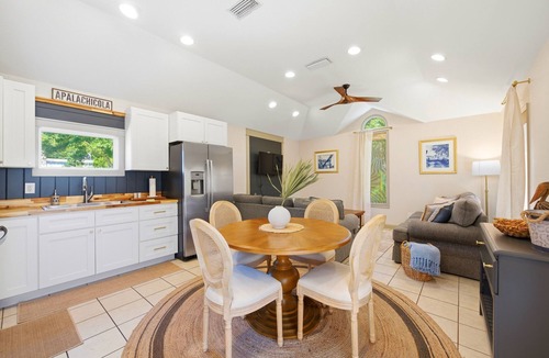 Apalachicola House | Nautigull- A Fisherman's Delight