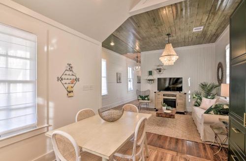 Galveston House | Near Beach & Strand: Bright Cottage in Galveston