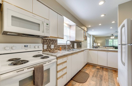 Branson Condo | Near Branson Landing/Sister Condo Very Close By!
