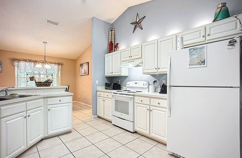 Doctors Inlet House | NEAR Fleming island LUXE-POOL-FIRE pit-games-more