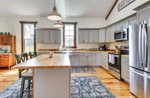 Lulu House | Near Ichetucknee Springs! Renovated Historic Home