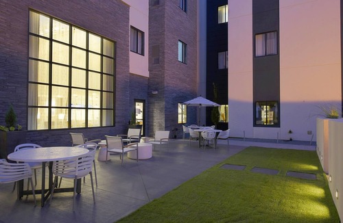 Little Rock Medical District Condo | Near Medical Center. Free Breakfast Buffet. Gym.