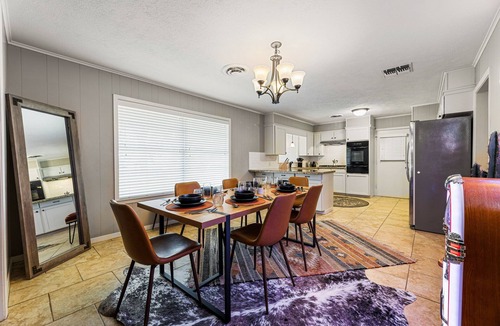 Woodson Village - Pershing House | Near Texas A&M: Fenced Yard, Fire Pit & Games