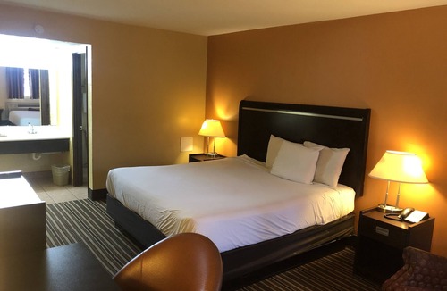 Dodge City Hotel | Nendels Inn & Suites