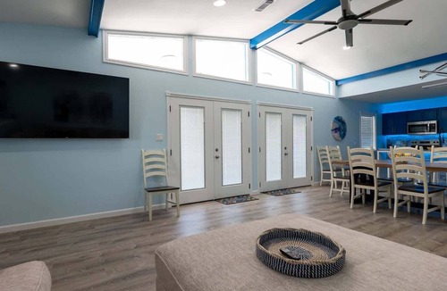 South Padre Island House | New 5br Remodel, Heated Pool, Gameroom, Up To 20 4 Bedroom Home