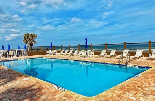 Silver Beach Park Apartment | NEW Amazing Ocean Front Up to 6 Guests in Daytona - Up 6 Guests!