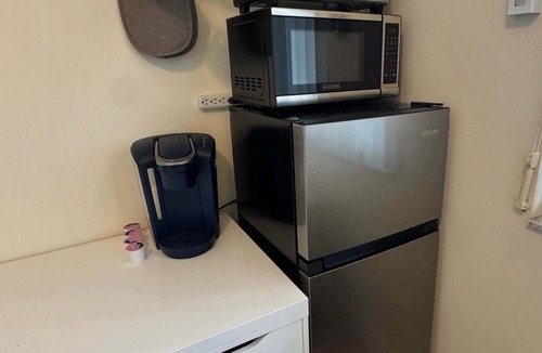Bonita Shores Apartment | NEW Beach Escape - Queen Studio near Naples
