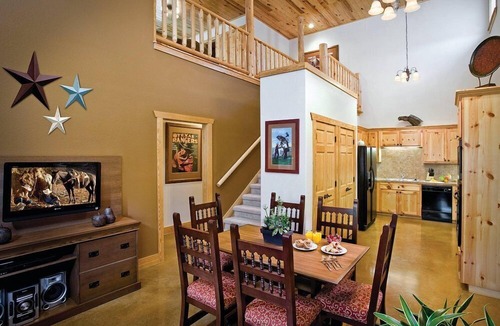 Gruene Resort | New Braunfels | Friends River Escape | Pool + River | 2BR