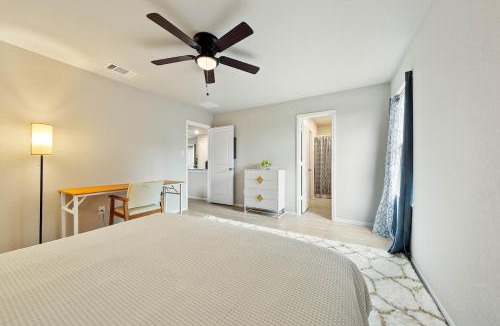 Southside House | NEW BUILD! 3BR - Near Lackland & Seaworld