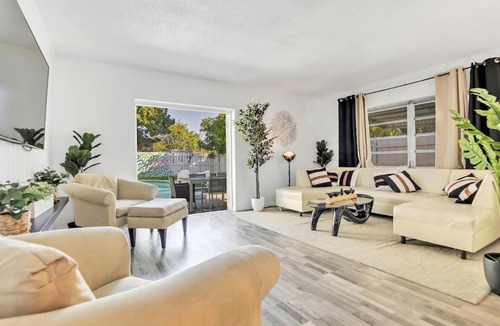 Hallandale Beach House | New Casa Eva Turfed Pool 5Br