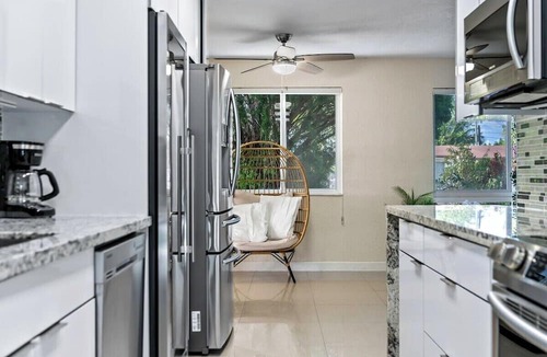 West Park House | New casa maui i 10min to beach i pool i 18 sleeps