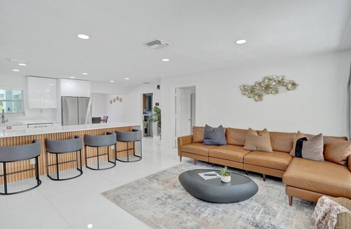 Wilton Manors House | New! Heated Pool (Complimentary) Mini Golf Pergola Few Min from Wilton Dr and the Beach