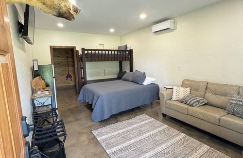 Palestine Cabin | NEW Luxury Lodge in Palestine, Texas > Near Polar Express 2 of 2