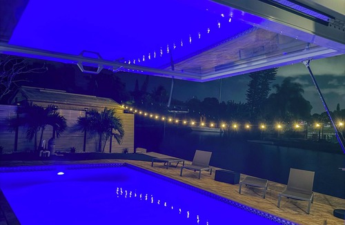 North Central Hollywood House | New Luxury Waterfront Villa - Pool Beach Casino