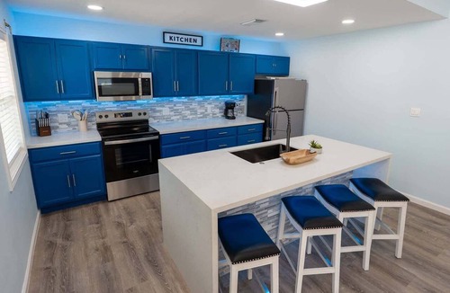 South Padre Island House | NEW! New 5BR Remodel, Heated Pool, Gameroom, up to 20