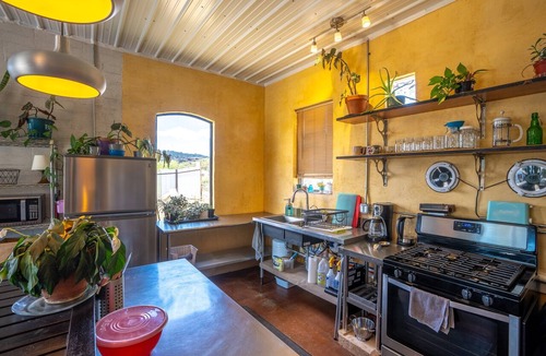 Tyrone House | NEW! NY Loft Vibe Hiker Basecamp Silver City