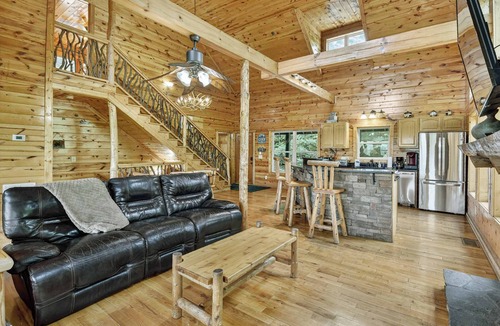Sautee Nacoochee Cabin | New! Panoramic MtnViews, Game Room, Hot Tub, Sauna