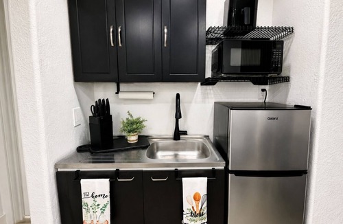 Pembroke Pines Apartment | New Private Studio Near Hard Rock Stadium & Hotel