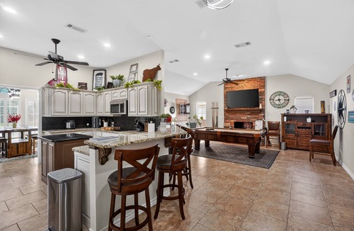 Midland House | NEW! Roaring Fireplace Family Basecamp Midland TX