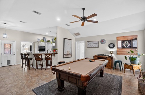 Midland House | NEW! Roaring Fireplace Family Basecamp Midland TX