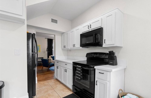 Southbank House | NEW! The River Palm-Downtown San Marco/JAX -Spa-Firepit- Pet Friendly