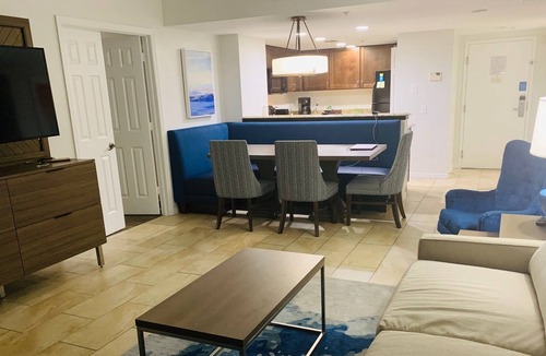 Survey Creek Condo | NEW YEARS DEAL TWO BEDROOM FABULOUS WYNDHAM PALM AIRE POOLS, BEACH, GOLF!