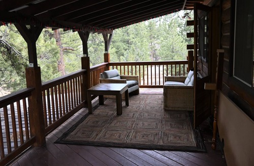 Nathrop Cabin | Newly remodeled Double Love Log Cabin