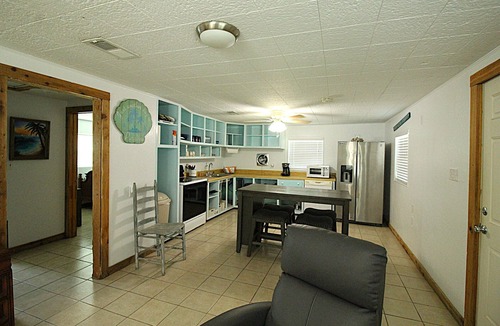 Port Mansfield House | Newly remodeled 2 BR/1BA with 1 King and 2 Twins