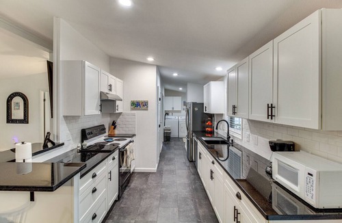 Port O Connor House | Newly Remodeled, Great Porches, and Dog Friendly