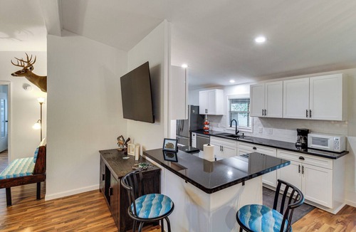 Port O Connor House | Newly Remodeled, Great Porches, and Dog Friendly