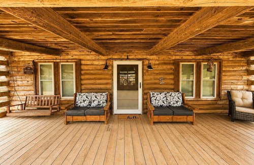 Anson Cabin | Newly renovated Log Cabin