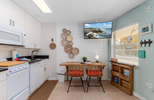 North Redington Beach Apartment | Newly Updated! Sea Rocket 4: Ground Floor