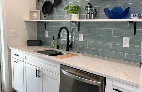 Avondale House | Nice and cozy duplex apartment!