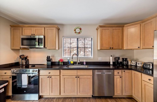 Eagar Cabin | Noble Estates Cabin, Luxe Forest Escape