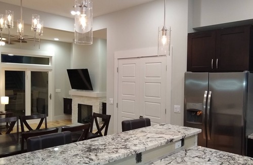 Chattanooga House | North Chat Modern and Spacious Townhome near Downtown Riverfront