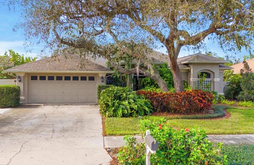 Boyette Springs House | NOW ENJOY THE WARM WELCOME OF A HEATED POOL!