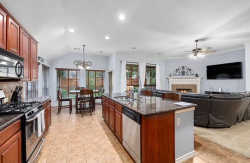 Houston House | NW Houston 4BR Sleeps 9 | Single-Story, Foosball, Covered Patio, Fenced Yard