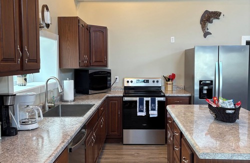 Oak Harbor House | Oak Harbor, OH. Perfect for anglers, birdwatchers and traveler. 4.9m Magee Marsh